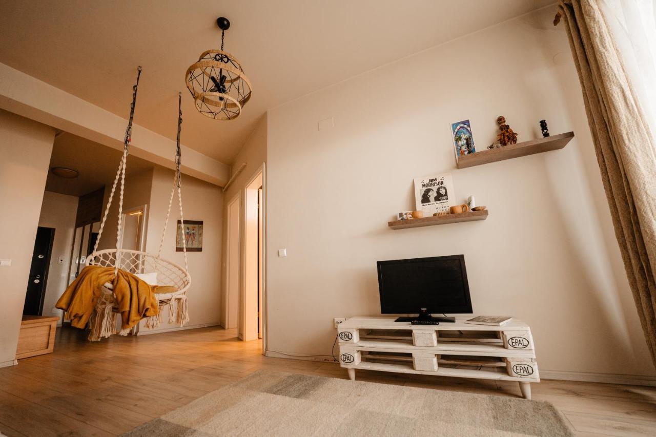 Bright And Cozy Design Apt With Office Apartment Cluj Napoca Bagian luar foto