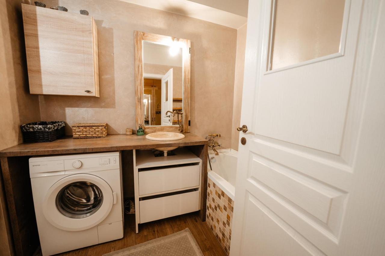 Bright And Cozy Design Apt With Office Apartment Cluj Napoca Bagian luar foto