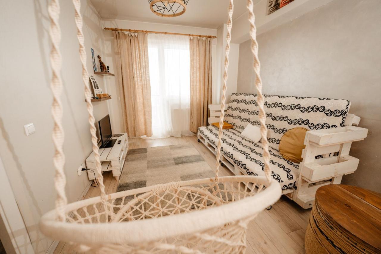 Bright And Cozy Design Apt With Office Apartment Cluj Napoca Bagian luar foto